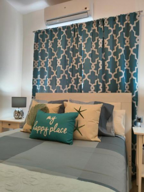 City Central Apartment with large patio BY NAMASTE ELITE, Torremolinos
